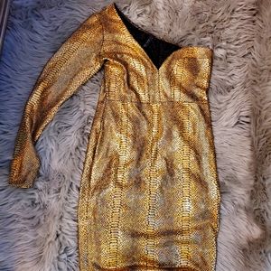 Beautiful Gold One Shoulder Fashion Queen Dress.